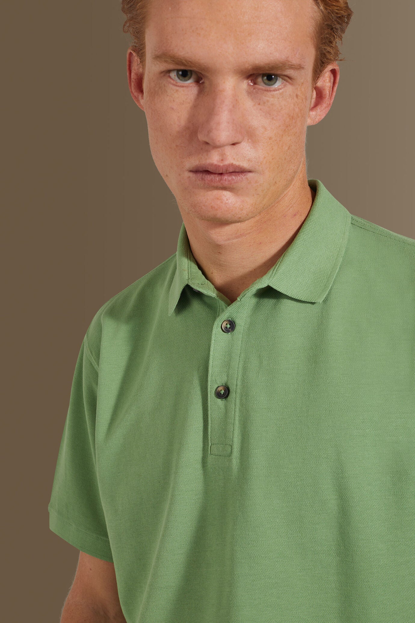 Short sleeves polo 100% cotton piquet solid colour