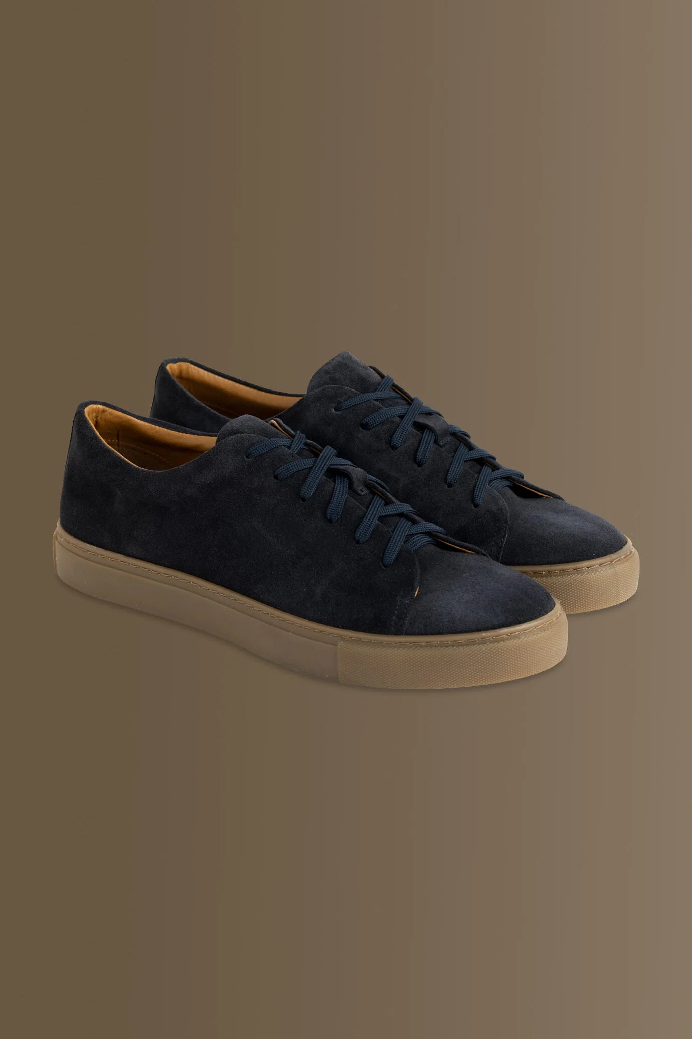 100% suede leather sneakers
