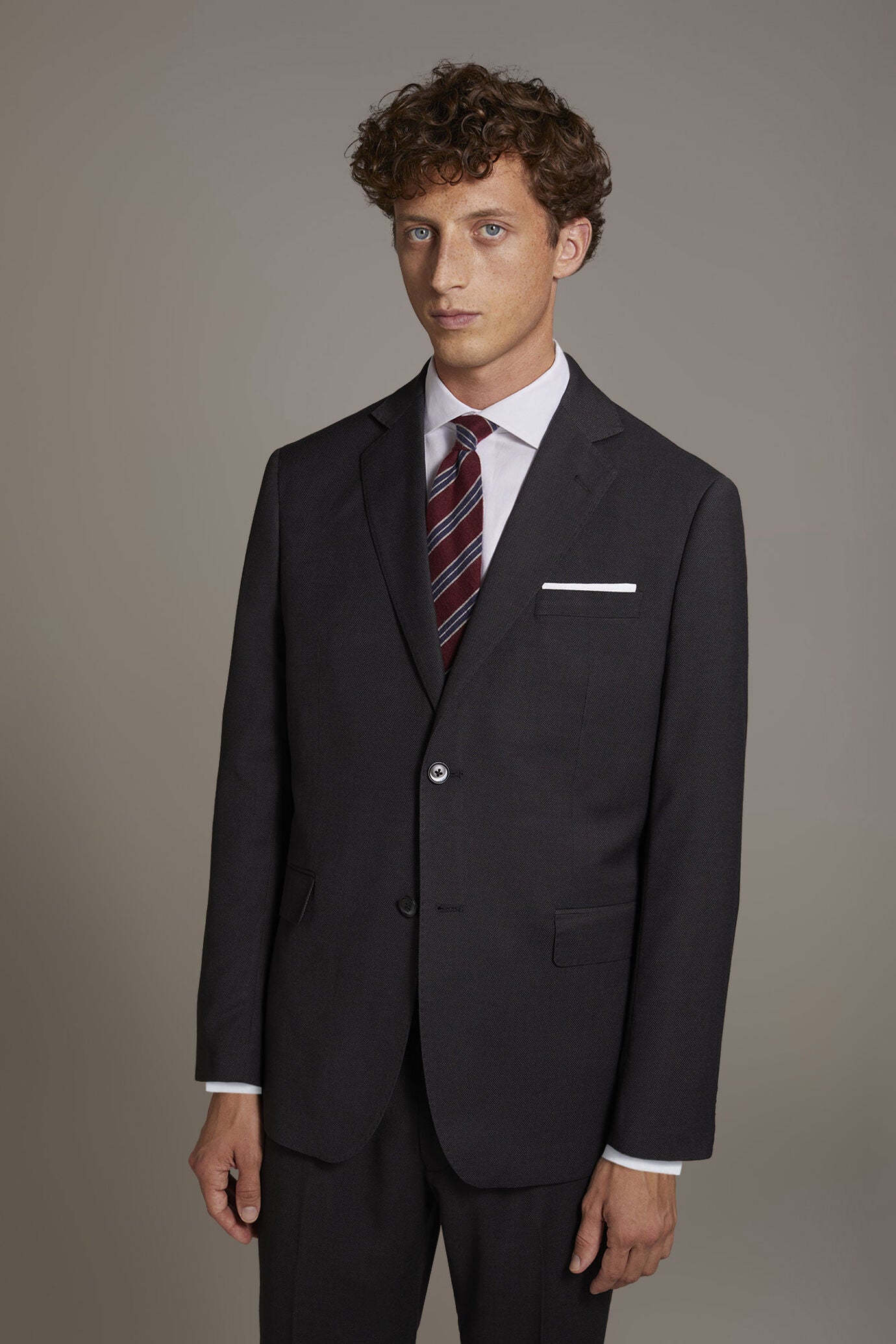 Regular fit single-breasted suit in birdseye fabric