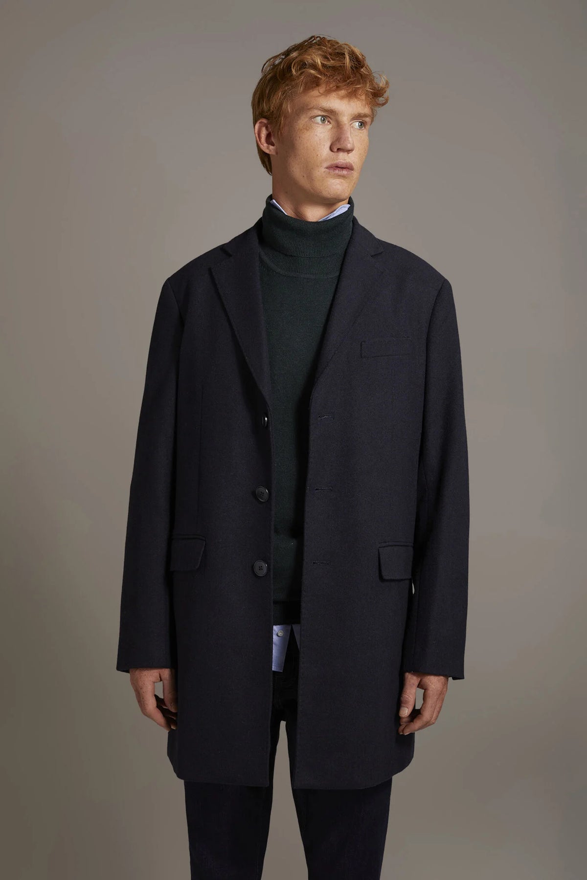 Classic single-breasted coat wool blend