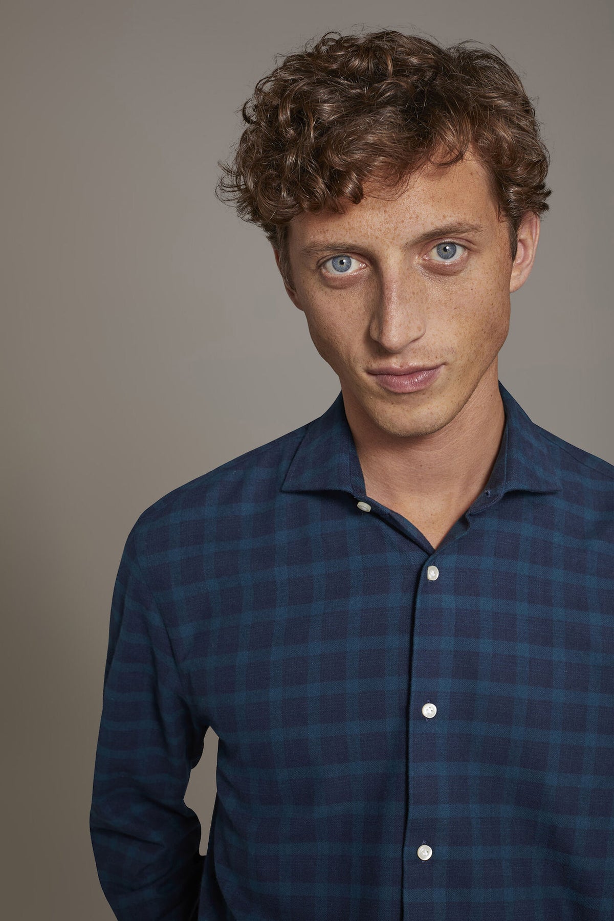 Casual shirt with french collar comfort fit checked flannel fabric