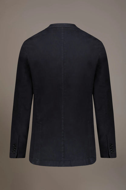 Single-breasted jacket with patch pocket