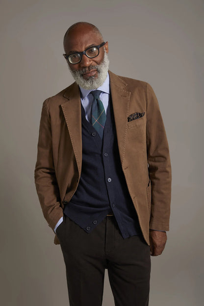 Single-breasted jacket with patch pocket