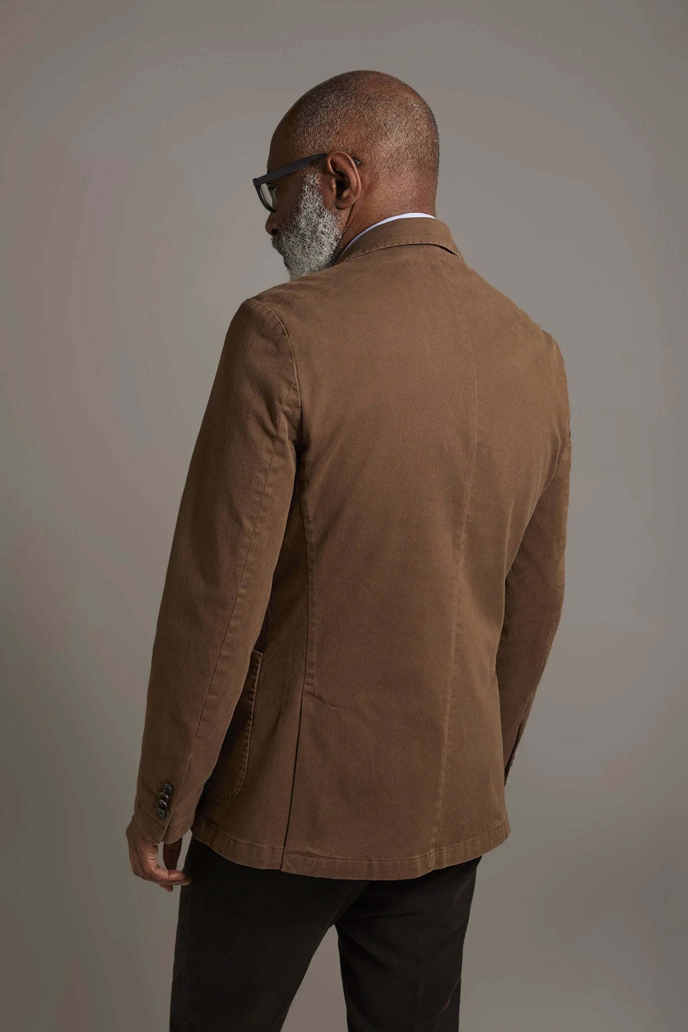 Single-breasted jacket with patch pocket