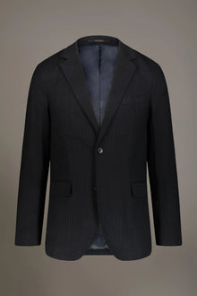Single-breasted jacket with flap pocket