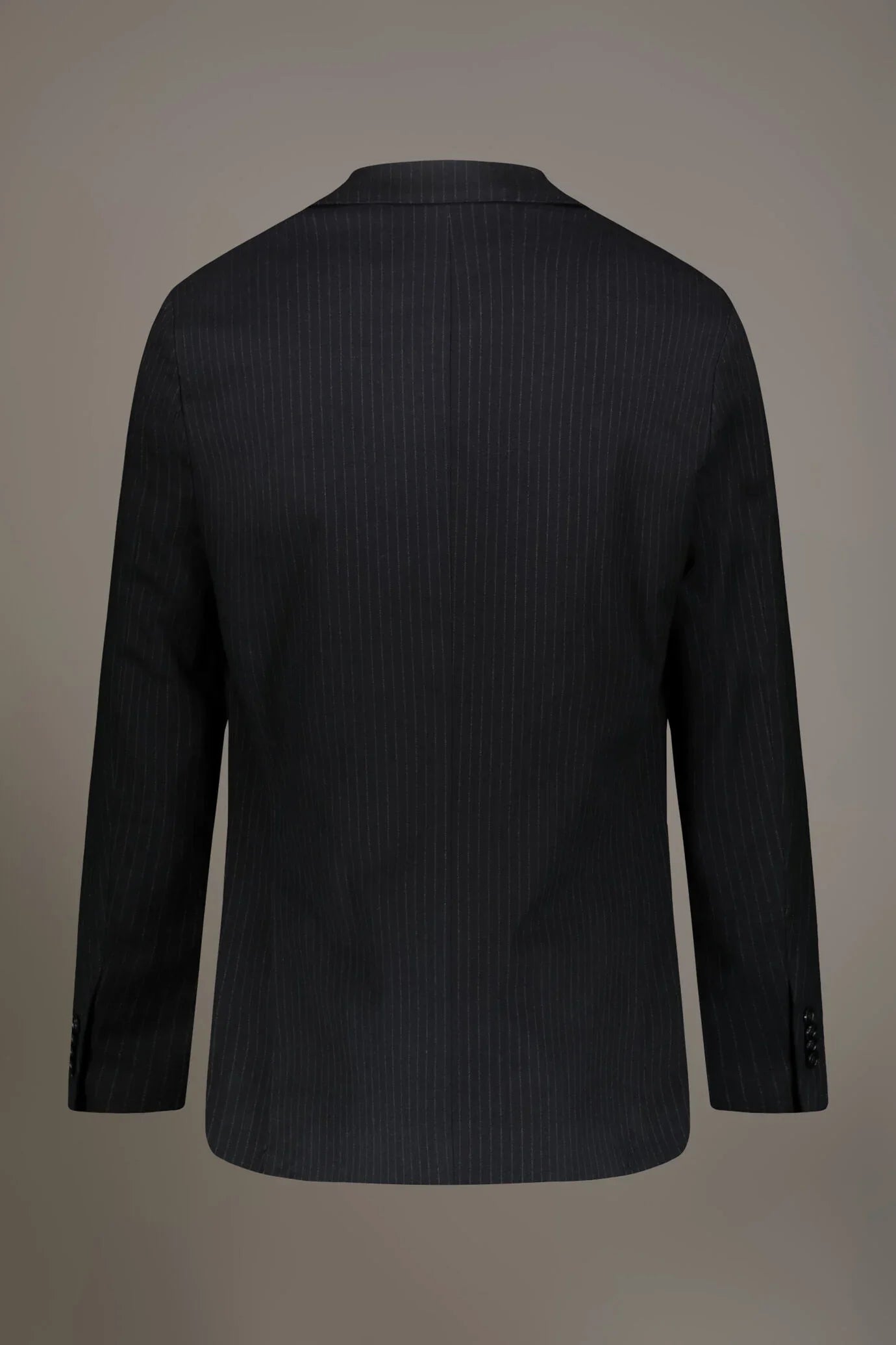 Single-breasted jacket with flap pocket