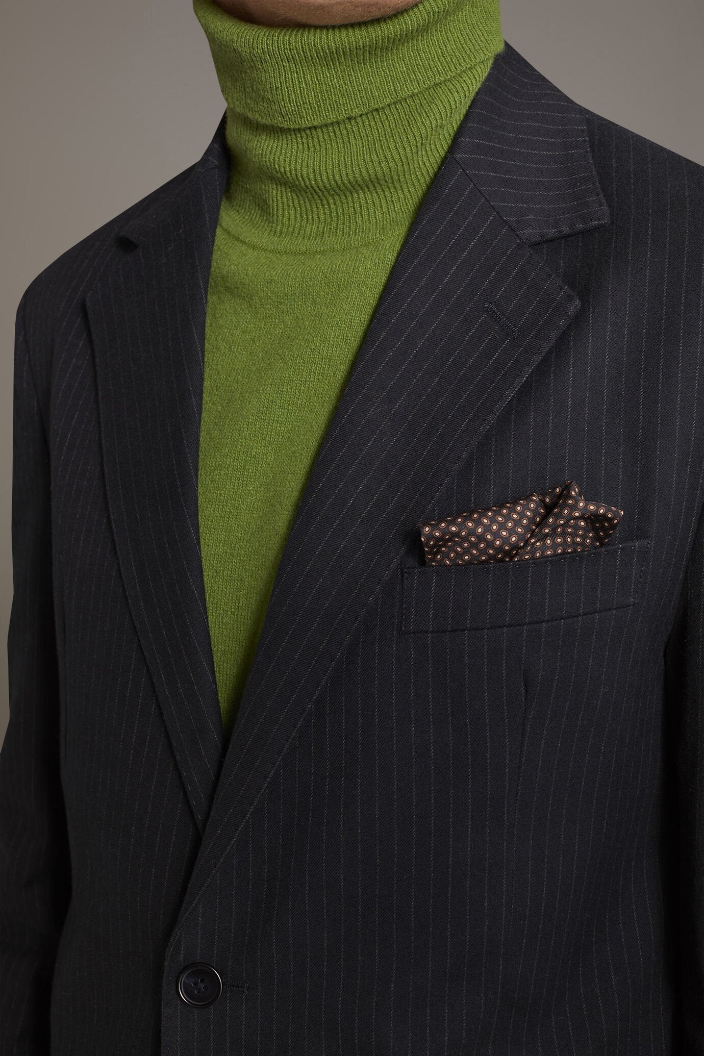 Single-breasted jacket with flap pocket