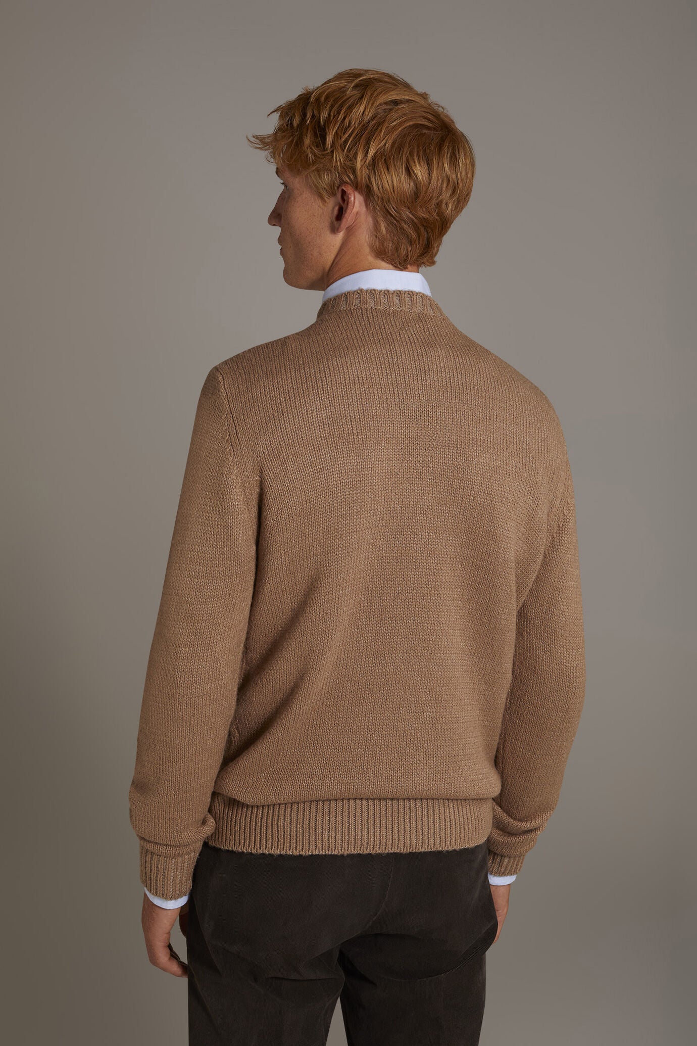 Round neck wool blend sweater