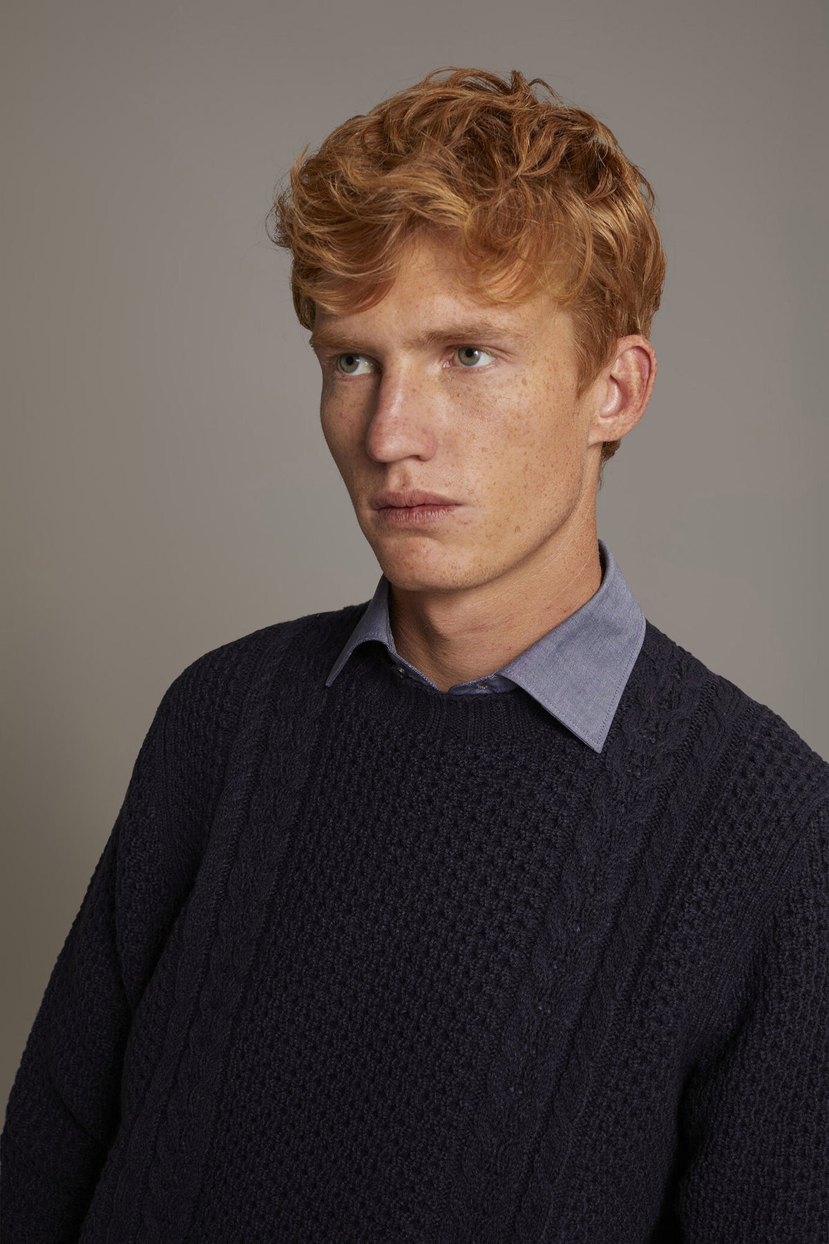 Wool blend round neck sweater with honeycomb heavy knitting