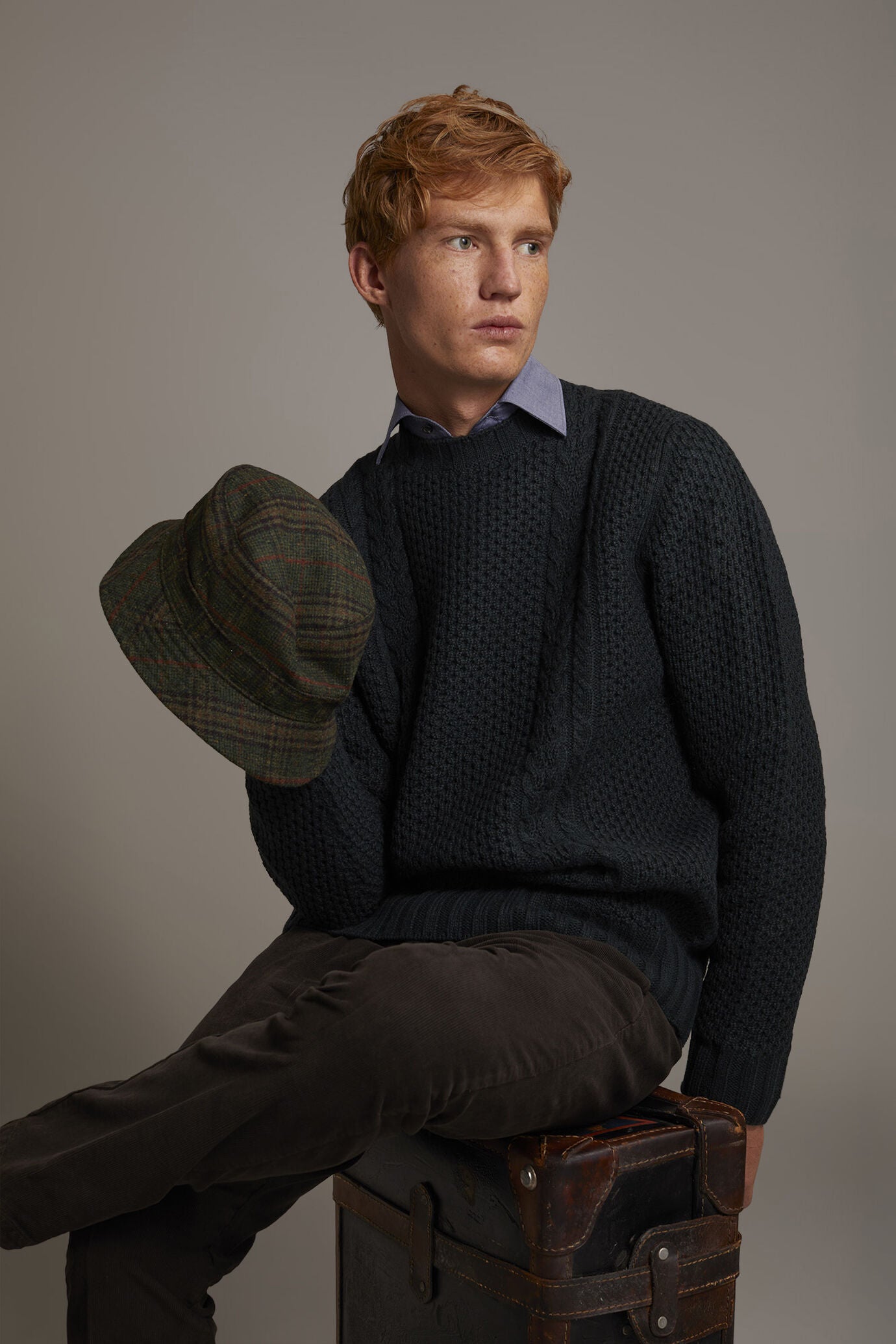 Wool blend round neck sweater with honeycomb heavy knitting