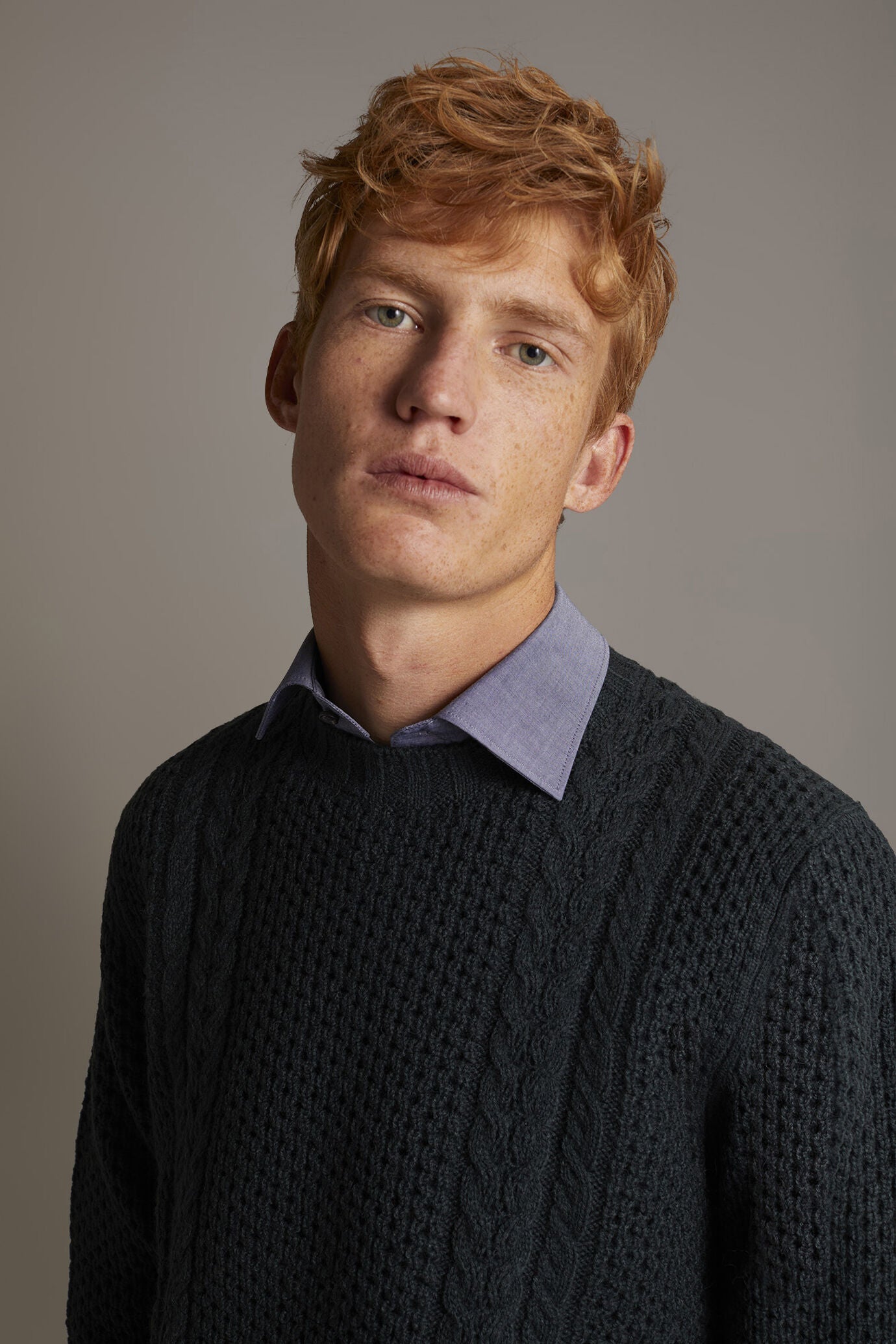 Wool blend round neck sweater with honeycomb heavy knitting