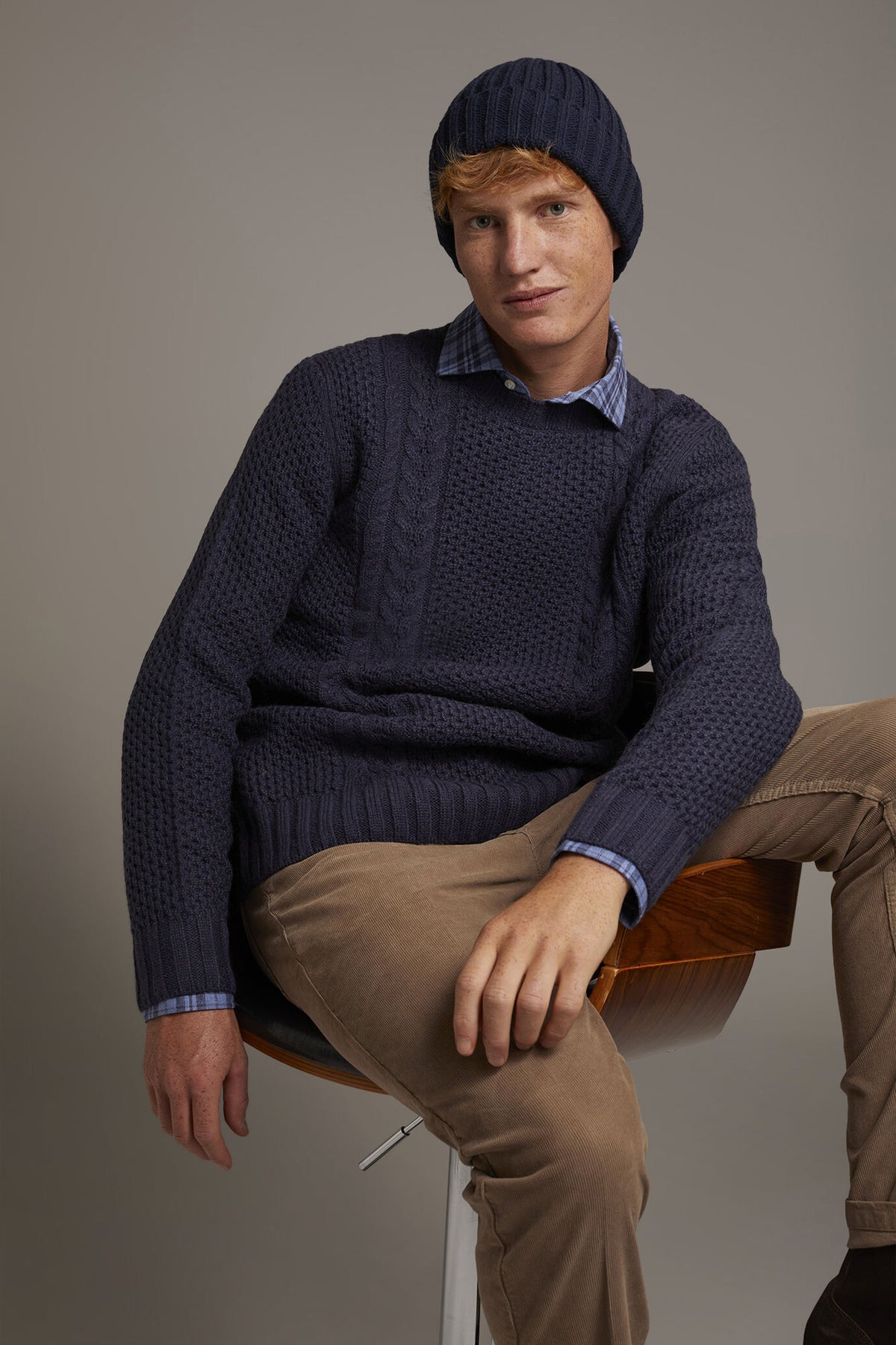 Wool blend round neck sweater with honeycomb heavy knitting