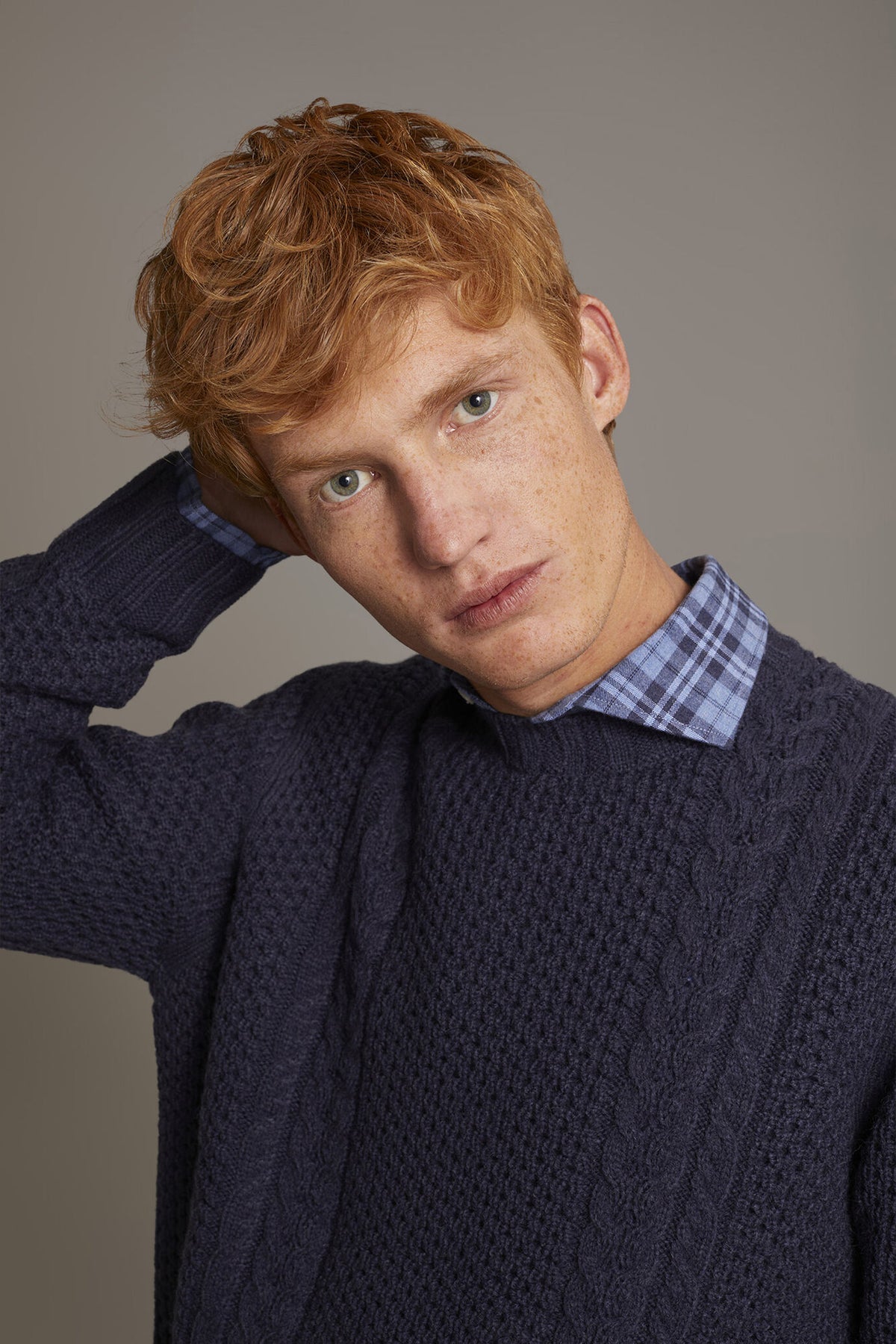 Wool blend round neck sweater with honeycomb heavy knitting