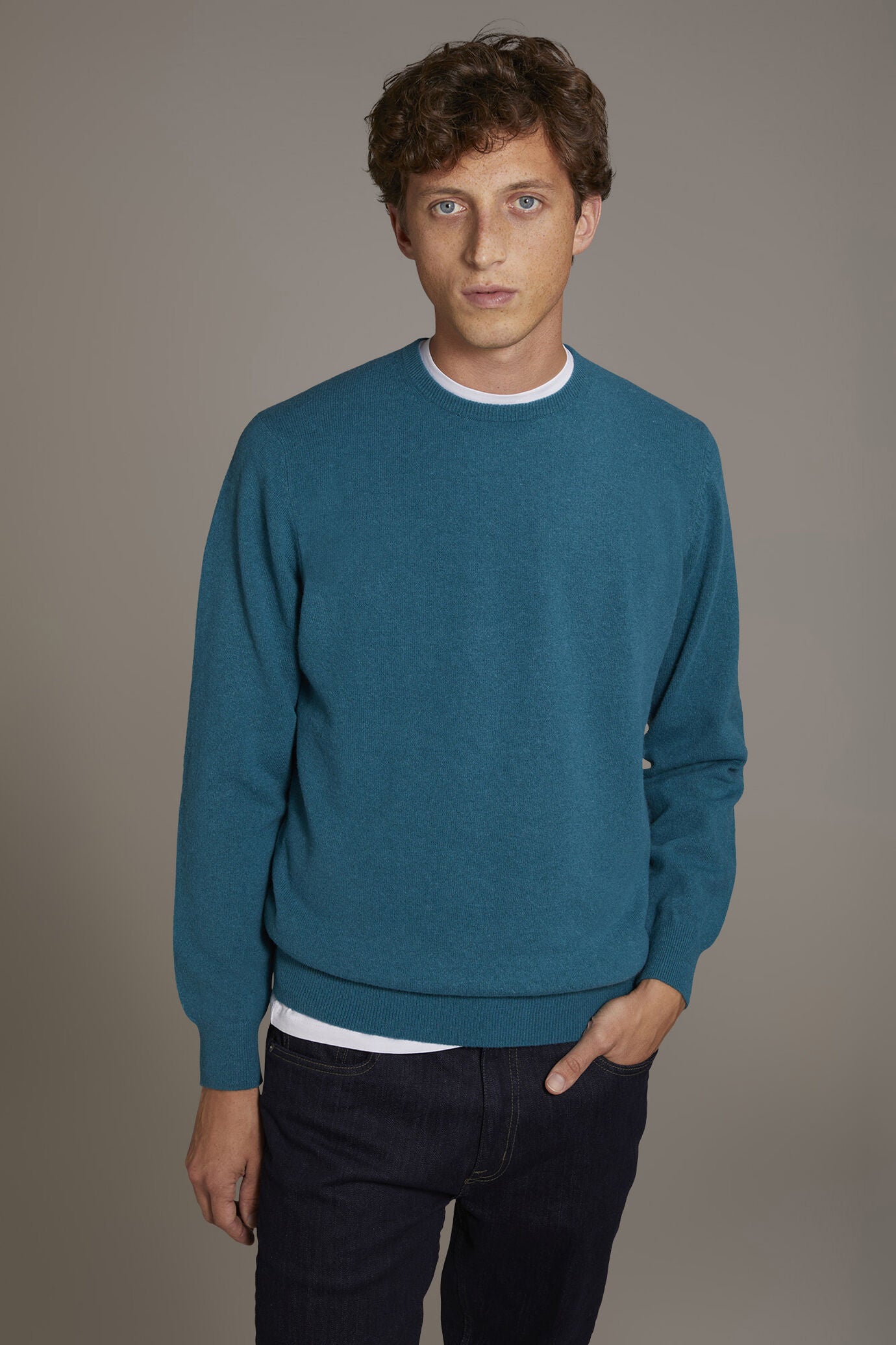 Round neck lambswool blend sweater