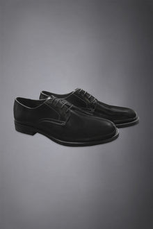 100% brushed leather derby shoe with rubber sole