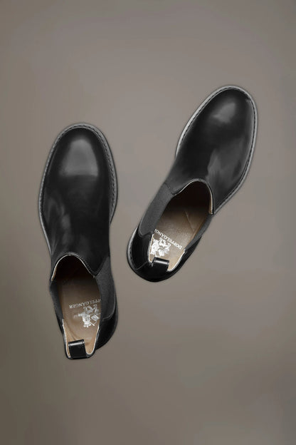100% brushed leather chelsea boots with rubber sole