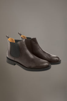 100% brushed leather chelsea boots with rubber sole