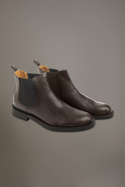 100% brushed leather chelsea boots with rubber sole