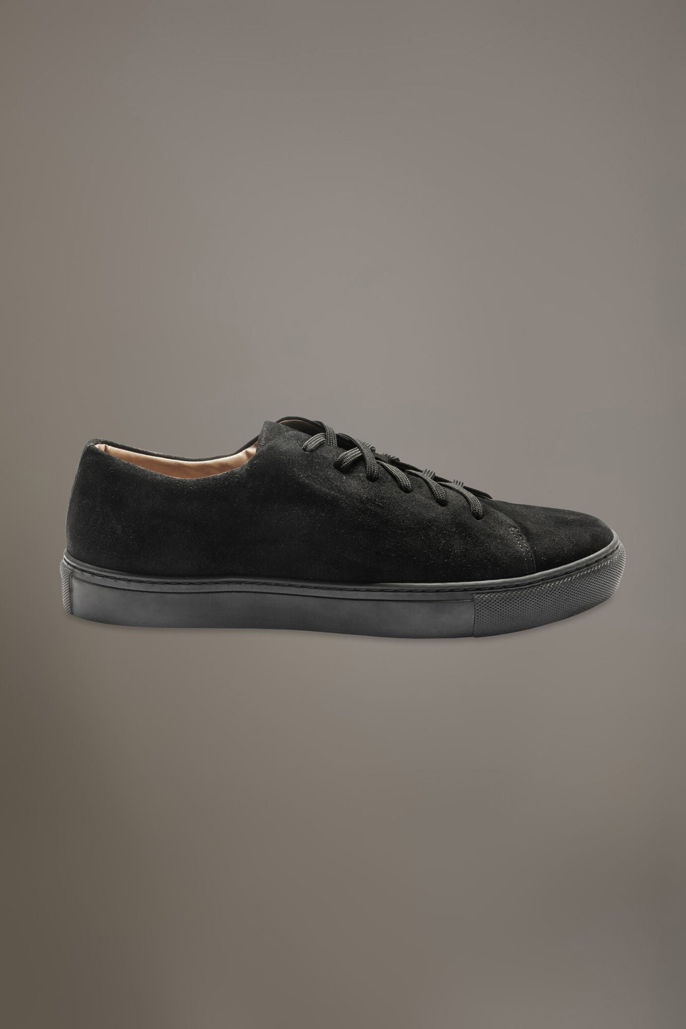 100% suede leather sneakers with rubber sole