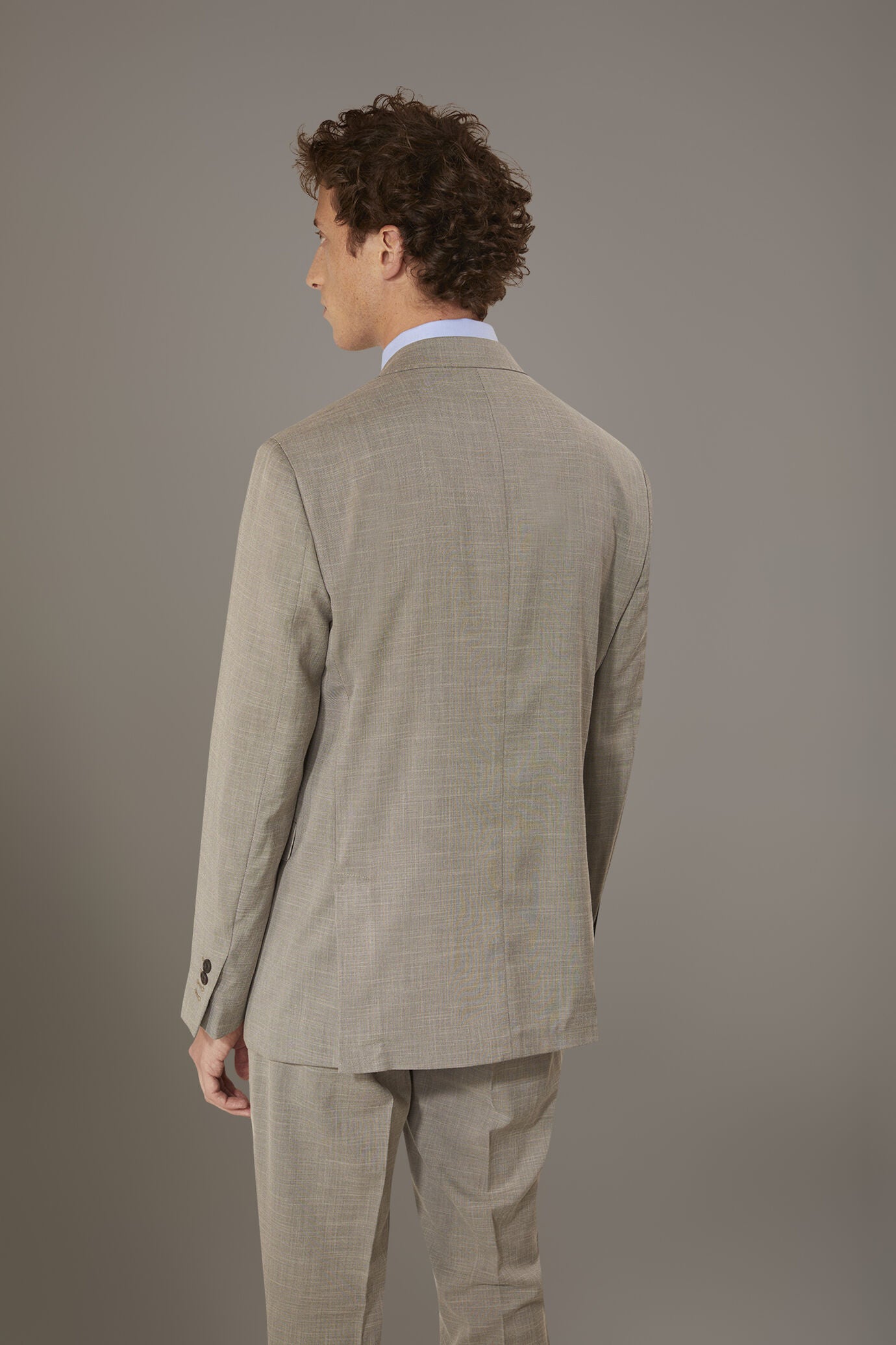 Regular fit single-breasted suit in grisaille fabric
