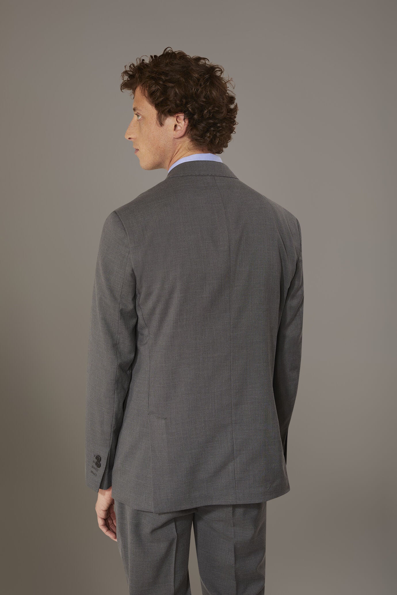 Regular fit single-breasted suit in grisaille fabric