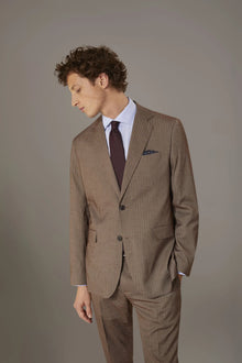 Regular fit single-breasted suit patterned herringbone fabric with solaro texture