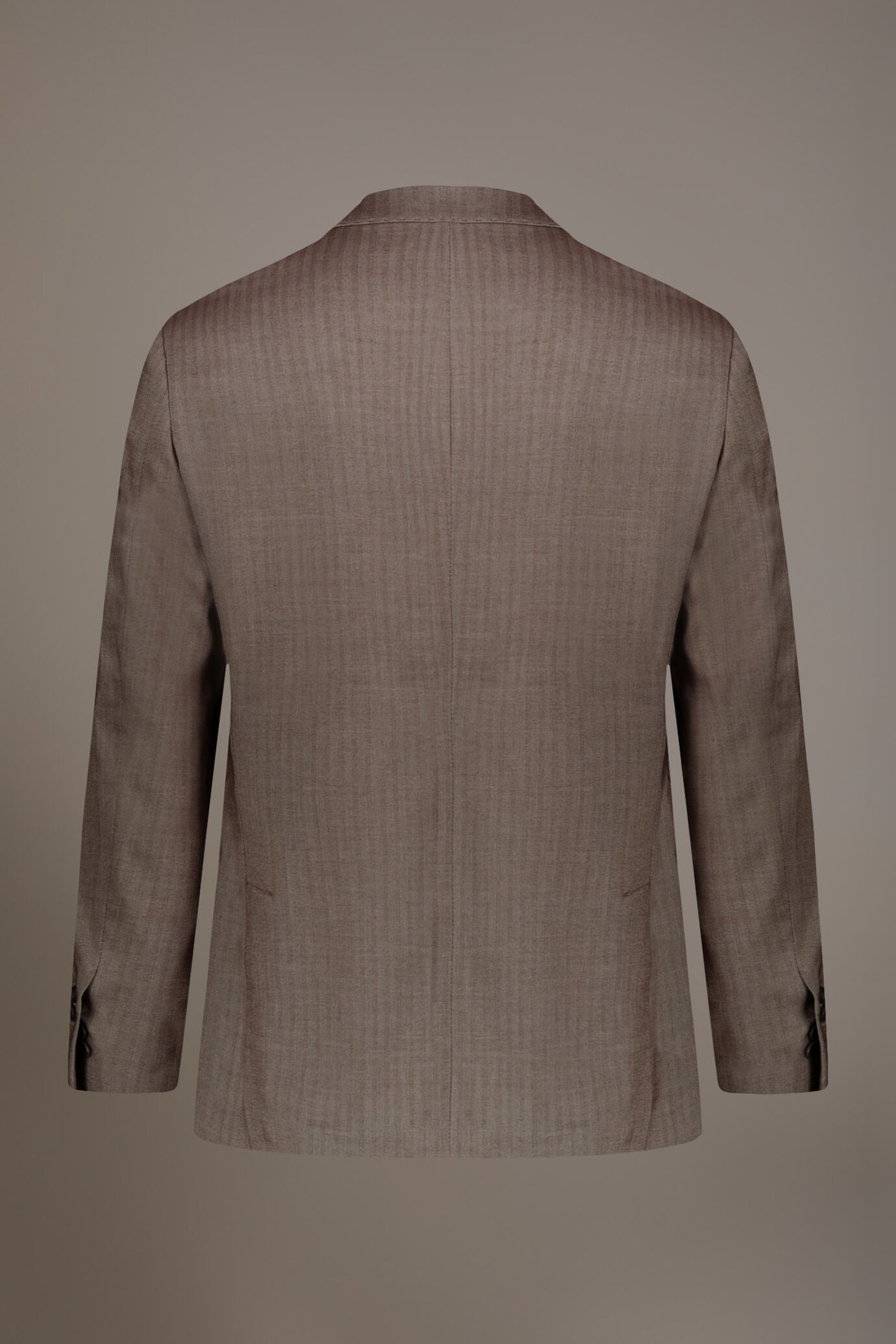 Regular fit single-breasted suit patterned herringbone fabric with solaro texture