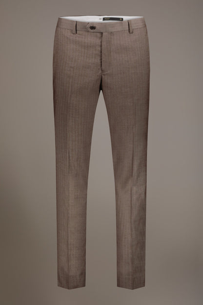 Regular fit single-breasted suit patterned herringbone fabric with solaro texture