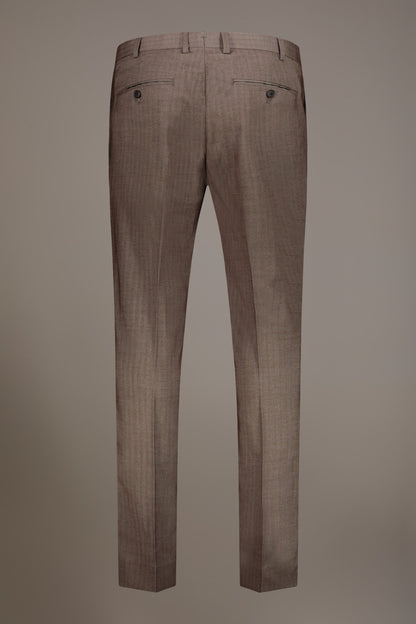 Regular fit single-breasted suit patterned herringbone fabric with solaro texture