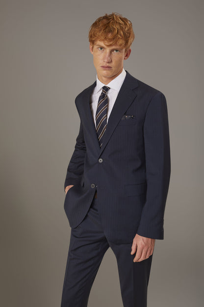 Regular fit single-breasted suit patterned herringbone fabric with solaro texture