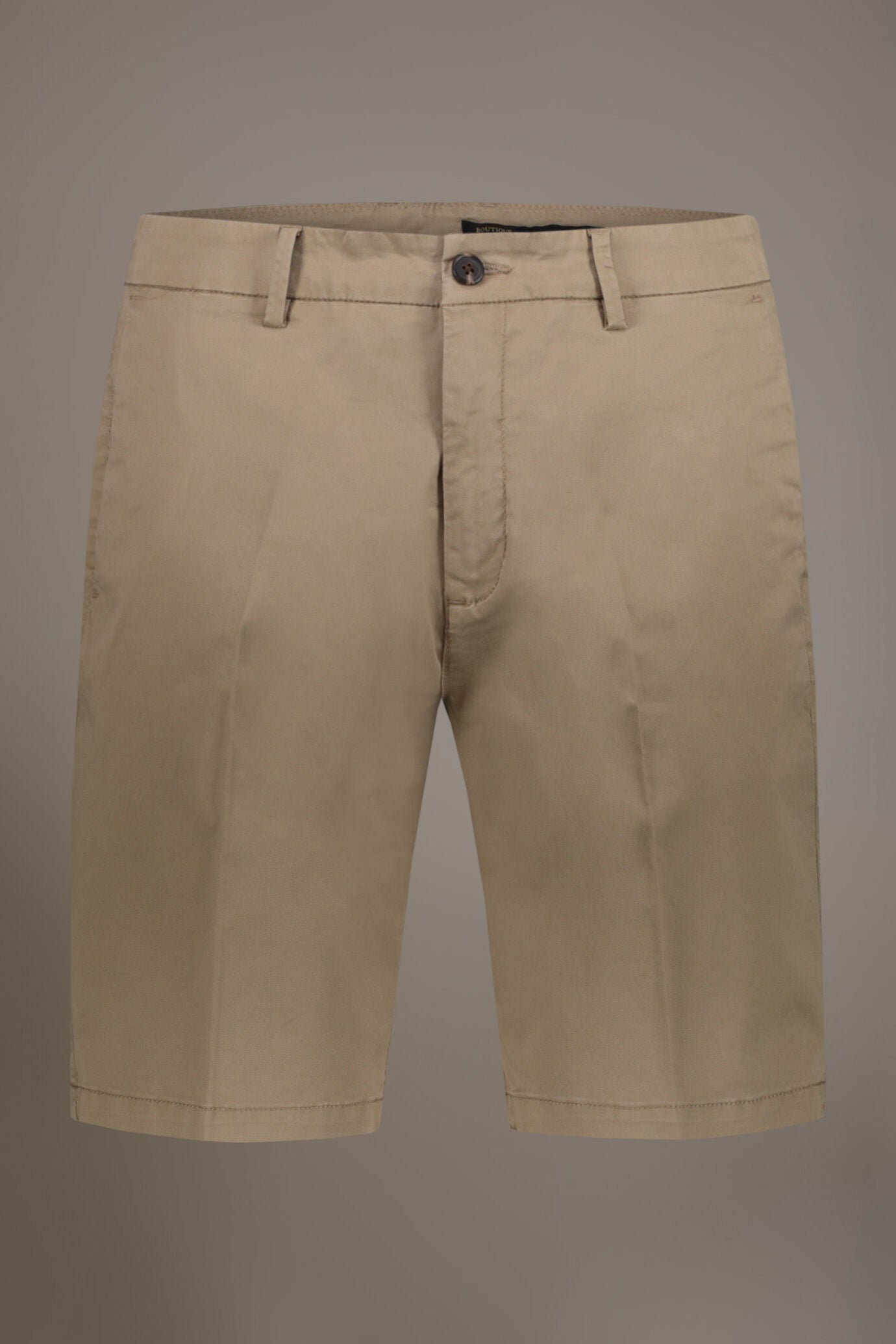 Classic Bermuda shorts twill construction