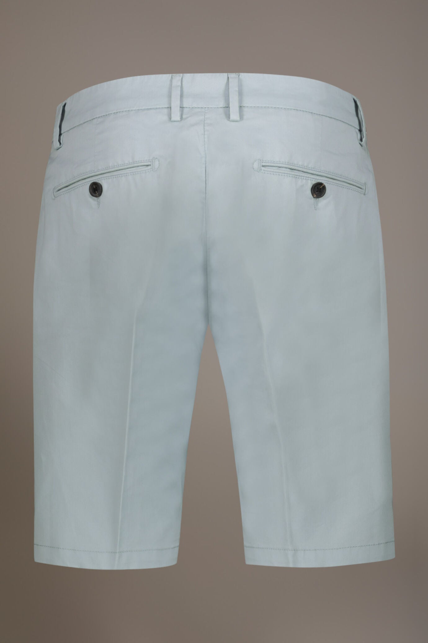 Classic Bermuda shorts twill construction