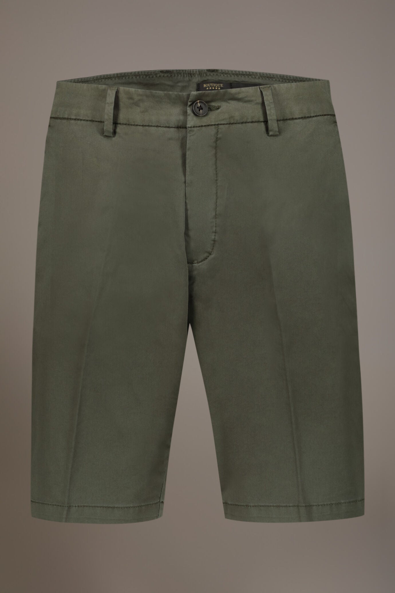 Classic Bermuda shorts twill construction
