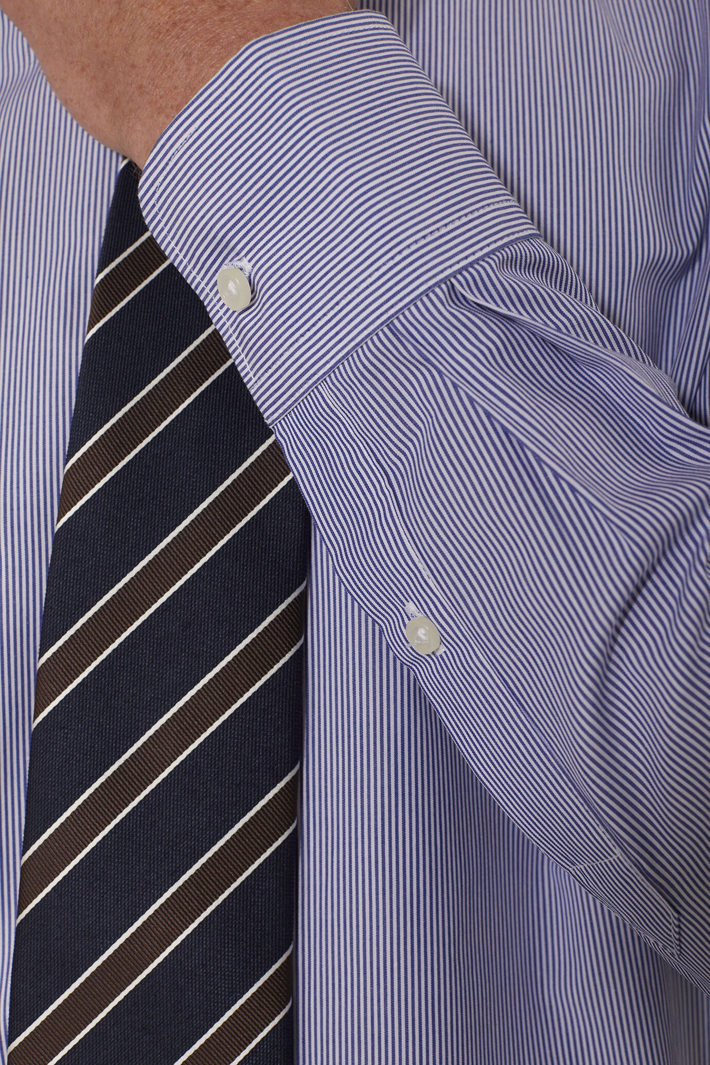 Classic shirt with french collar slim fit yarn dyed thin stripes