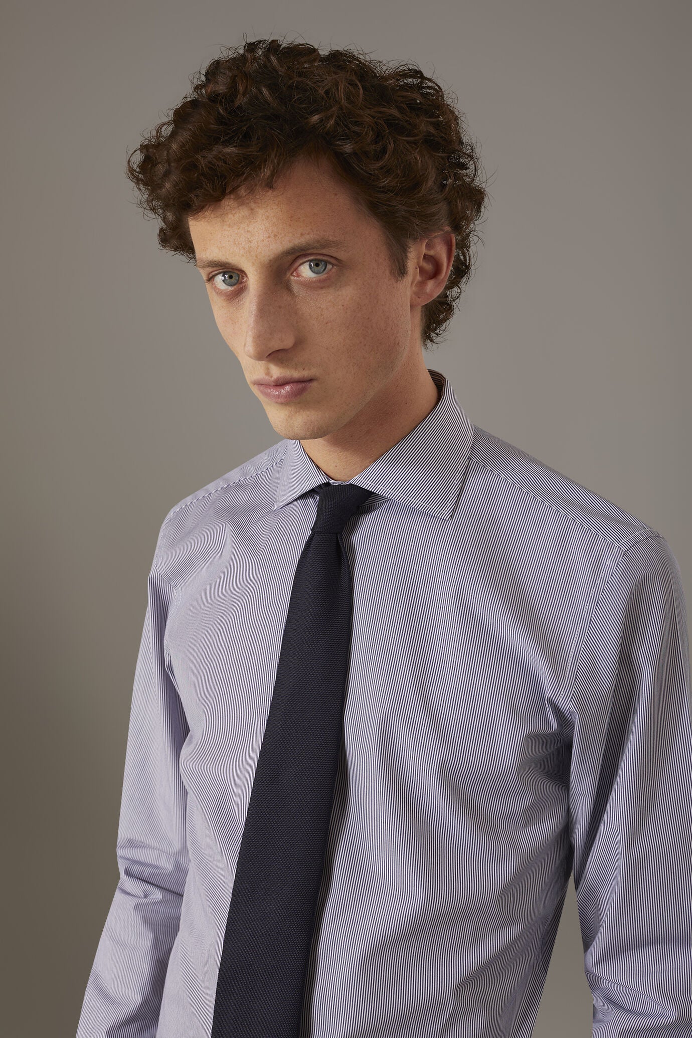 Classic shirt with french collar slim fit yarn dyed thin stripes