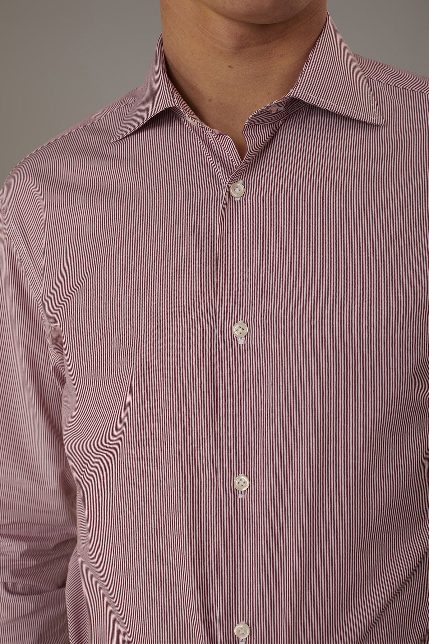 Classic shirt with french collar slim fit yarn dyed thin stripes