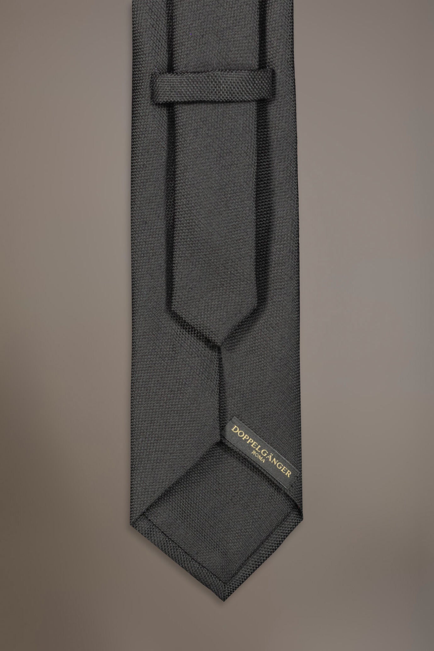 Bamboo blend tie solid colour
