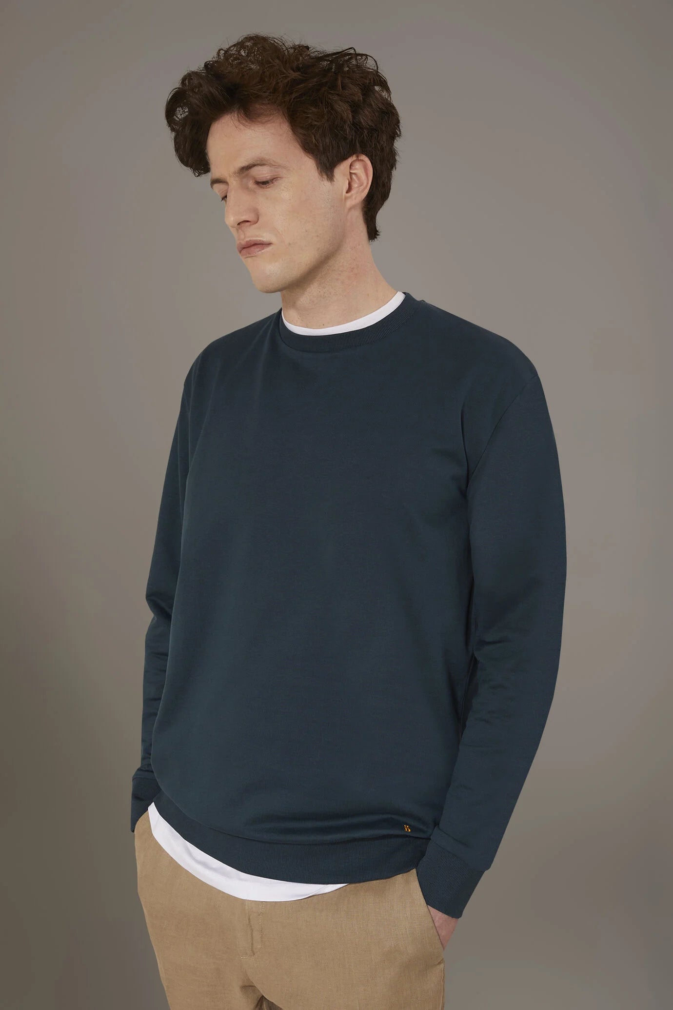 Round neck 100% cotton sweatshirt