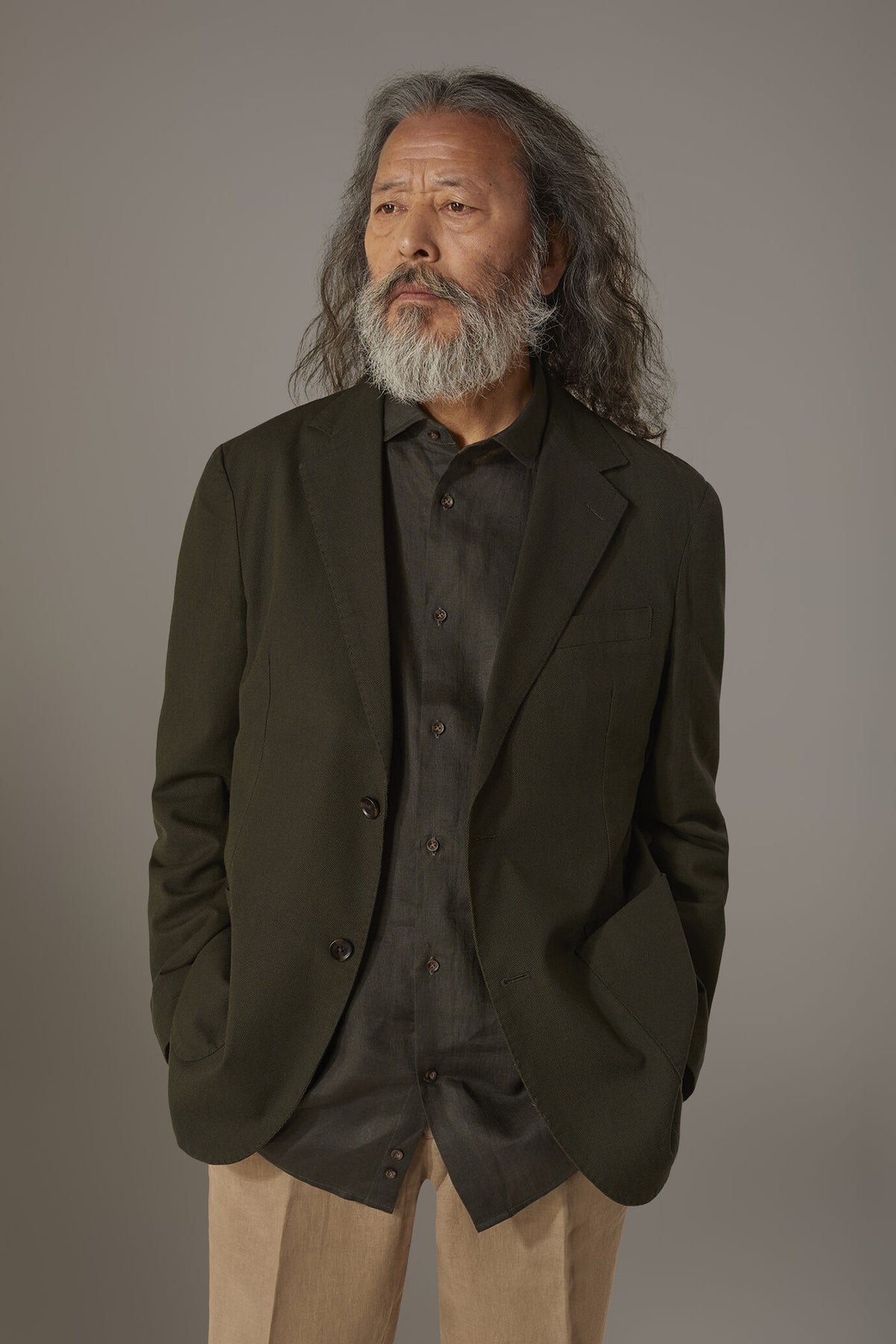 Single breasted jacket with patch pocket