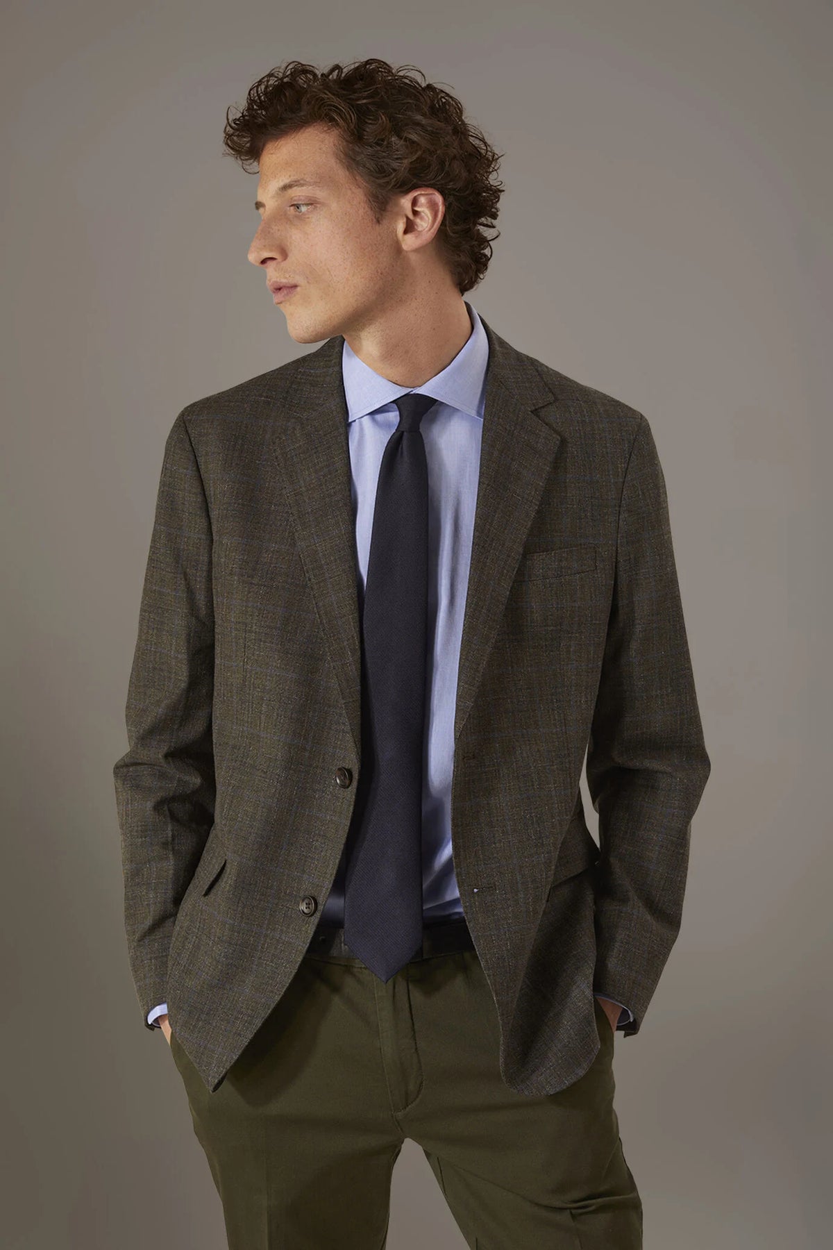 Single breasted jacket with flap pocket