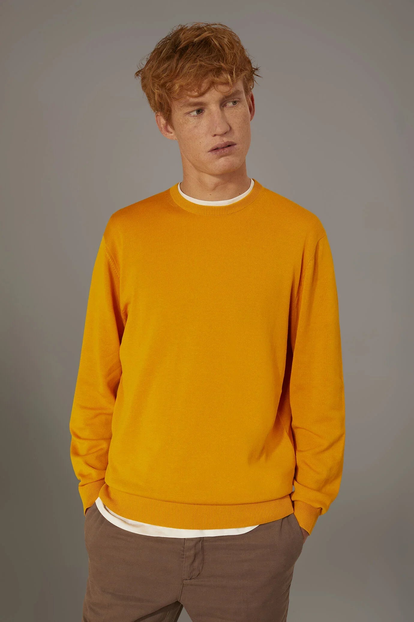 Round neck sweater 100% cotton