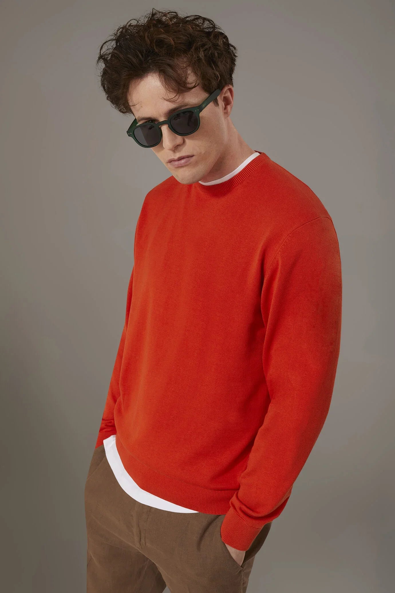 Round neck sweater 100% cotton