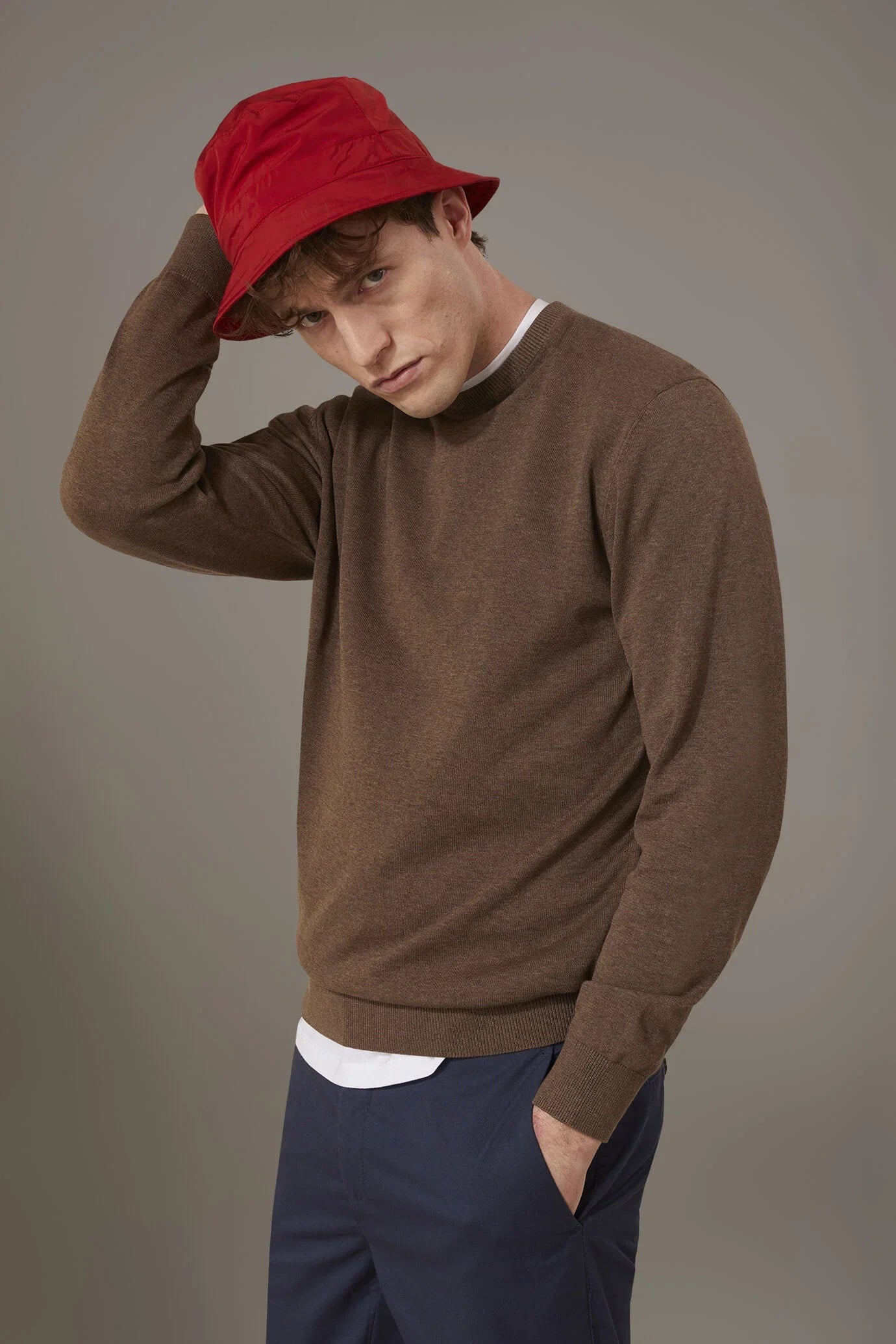 Round neck sweater 100% cotton
