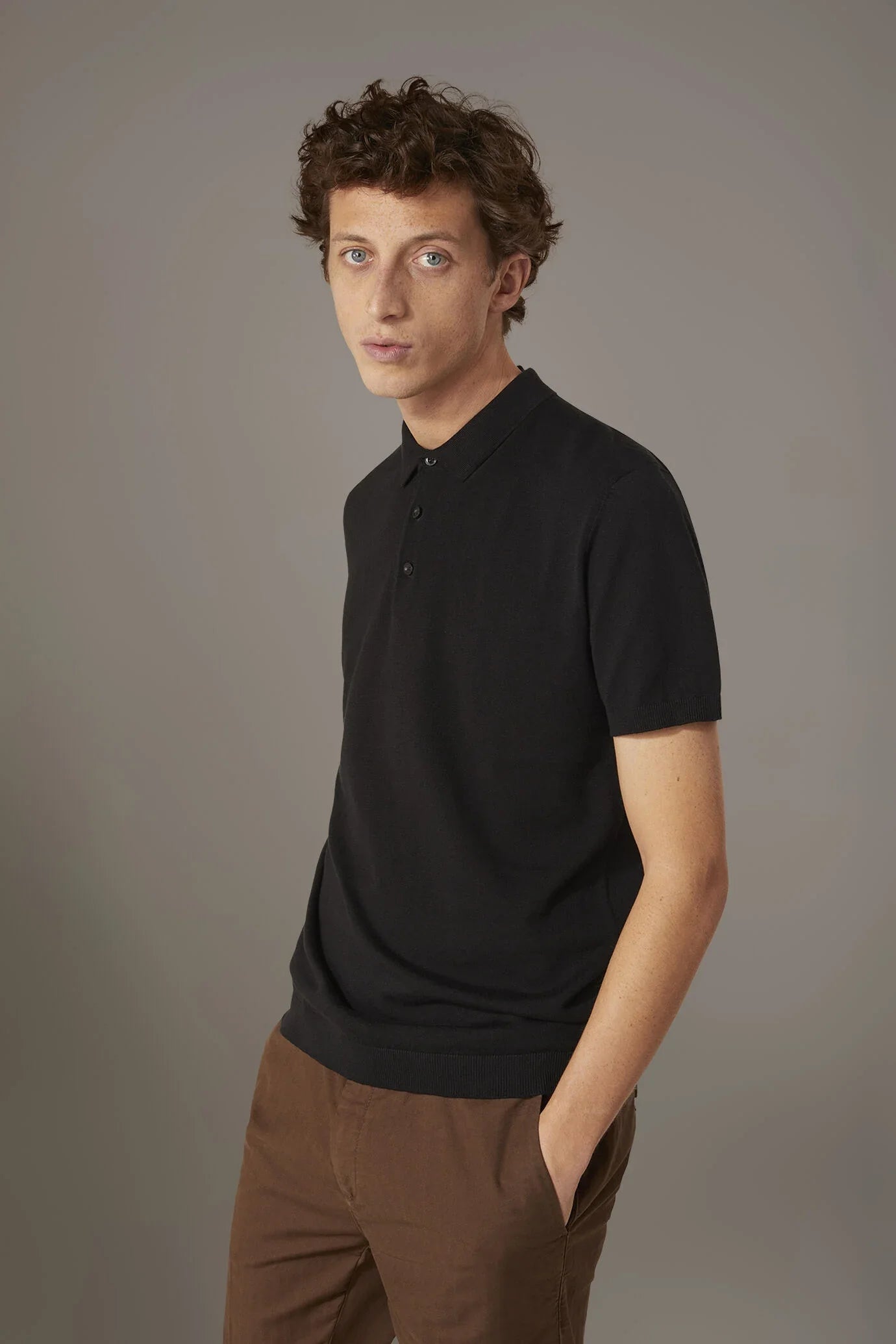 Knitted short sleeves polo 100% cotton
