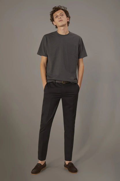 Regular fit trousers in twill construction

