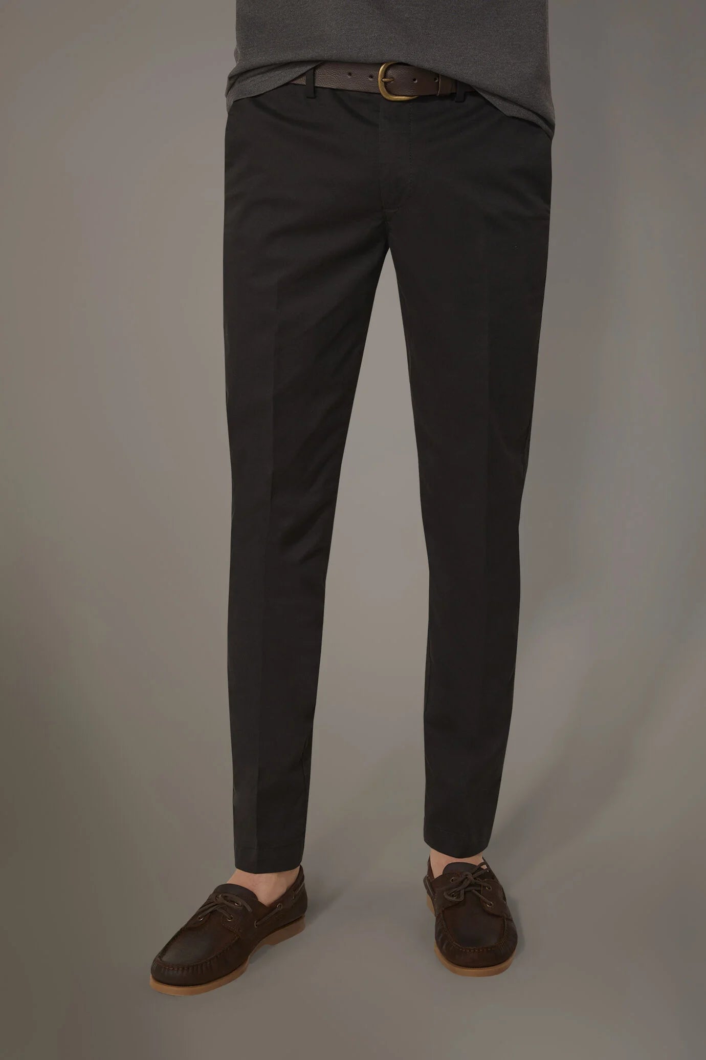Regular fit trousers in twill construction