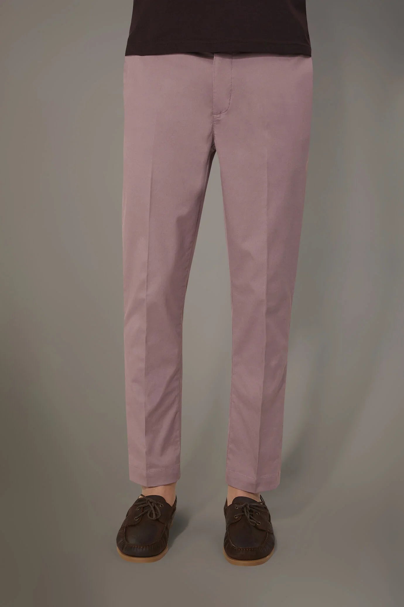 Regular fit trousers in twill construction