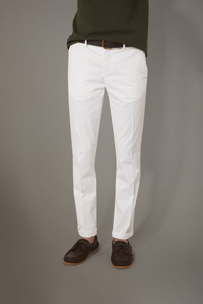 Regular fit trousers in twill construction