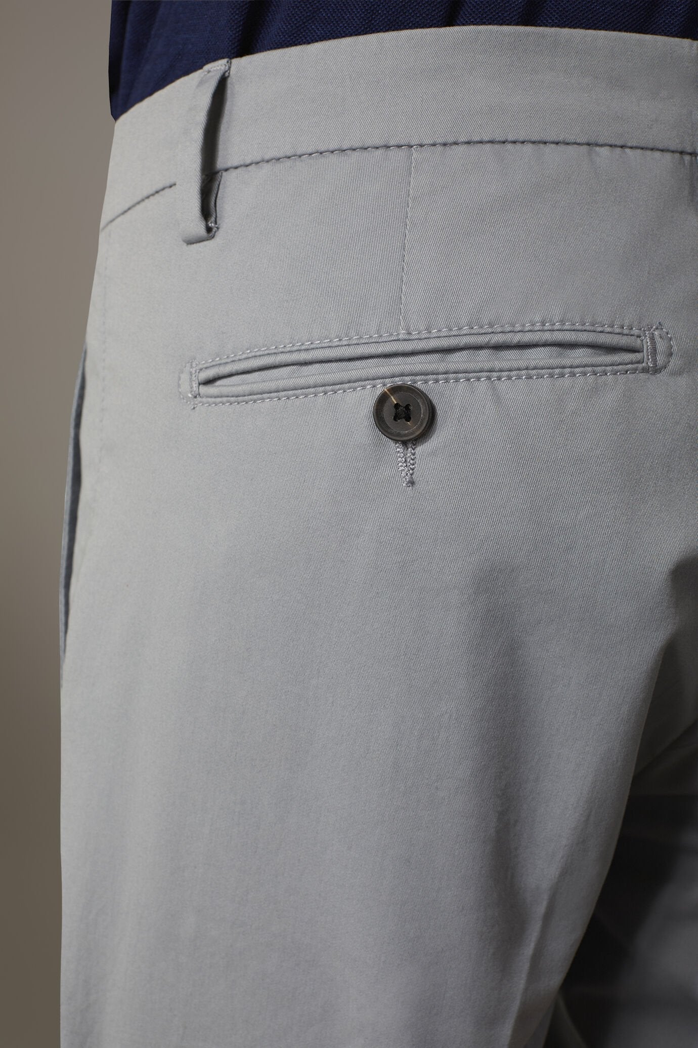 Regular fit trousers in twill construction