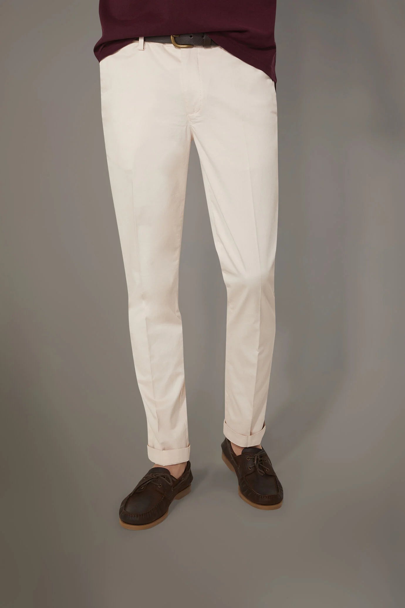 Regular fit trousers in twill construction